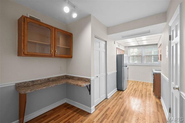 7545 Wellington Way 2B, St Louis, MO 63105