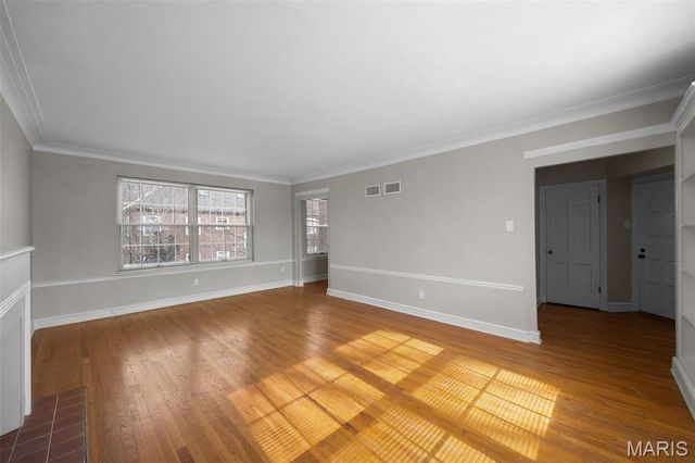 7545 Wellington Way 2B, St Louis, MO 63105