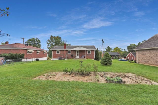 233 Sunset Drive, Highland Heights, KY 41076