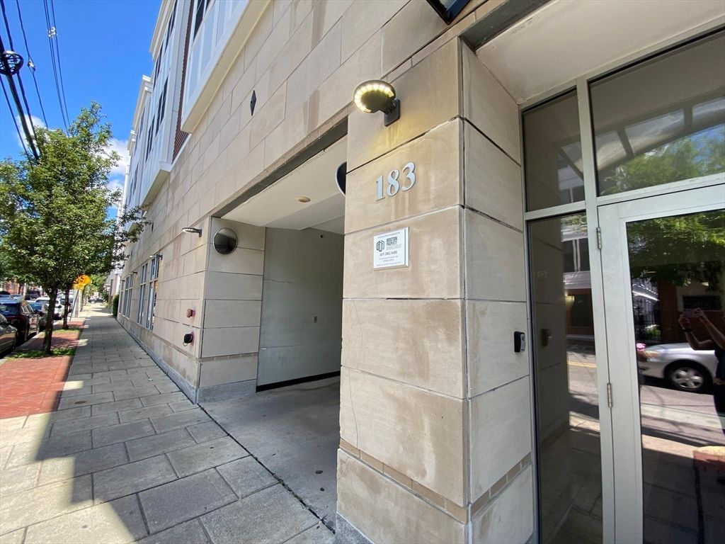 183 Washington Ave 208, Chelsea, MA 02150