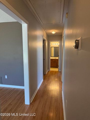 5108 Rocky Point Drive, Southaven, MS 38672