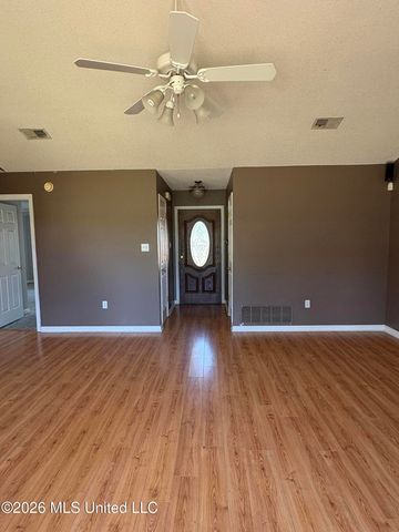 5108 Rocky Point Drive, Southaven, MS 38672