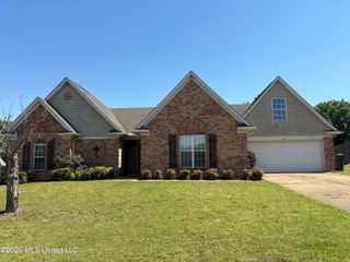 5108 Rocky Point Drive, Southaven, MS 38672