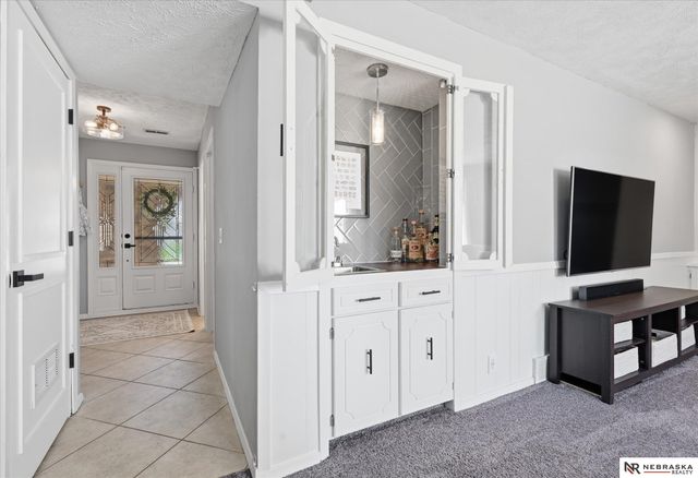 409 S 215Th Street, Elkhorn, NE 68022