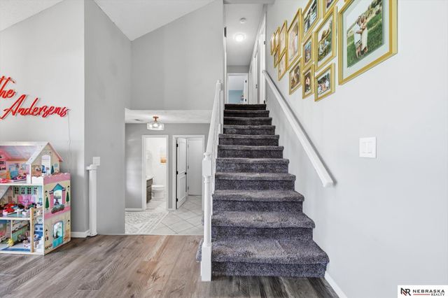 409 S 215Th Street, Elkhorn, NE 68022