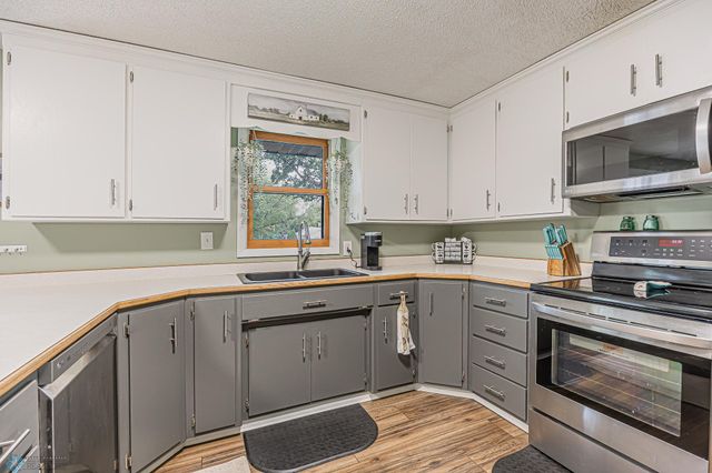 1630 12 Avenue S, Fargo, ND 58103