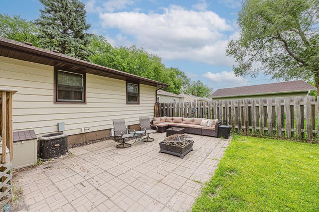 1630 12 Avenue S, Fargo, ND 58103