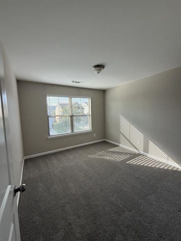 153 Fern Walk, Lawrenceville, GA 30045