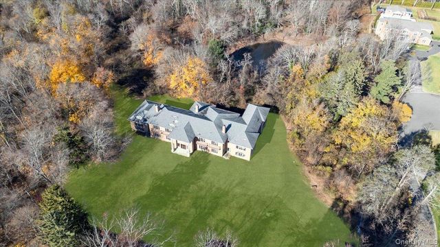 1 Penny Pond Court, Old Brookville, NY 11548