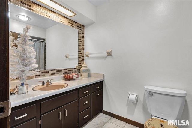 107 BROOKWOOD Court, Washington, IL 61571