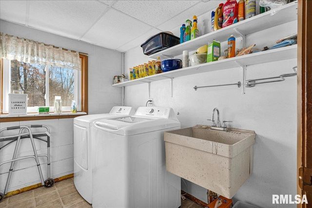 107 BROOKWOOD Court, Washington, IL 61571