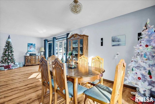 107 BROOKWOOD Court, Washington, IL 61571