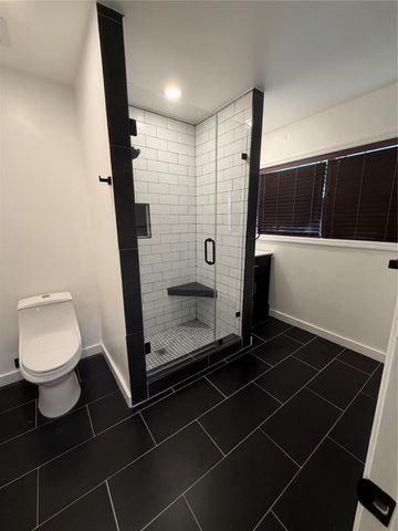 1206 Stonecrest Drive, Houston, TX 77018