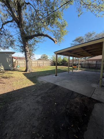 1206 Stonecrest Drive, Houston, TX 77018