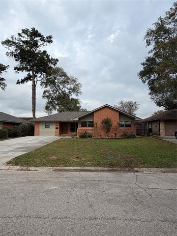 1206 Stonecrest Drive, Houston, TX 77018