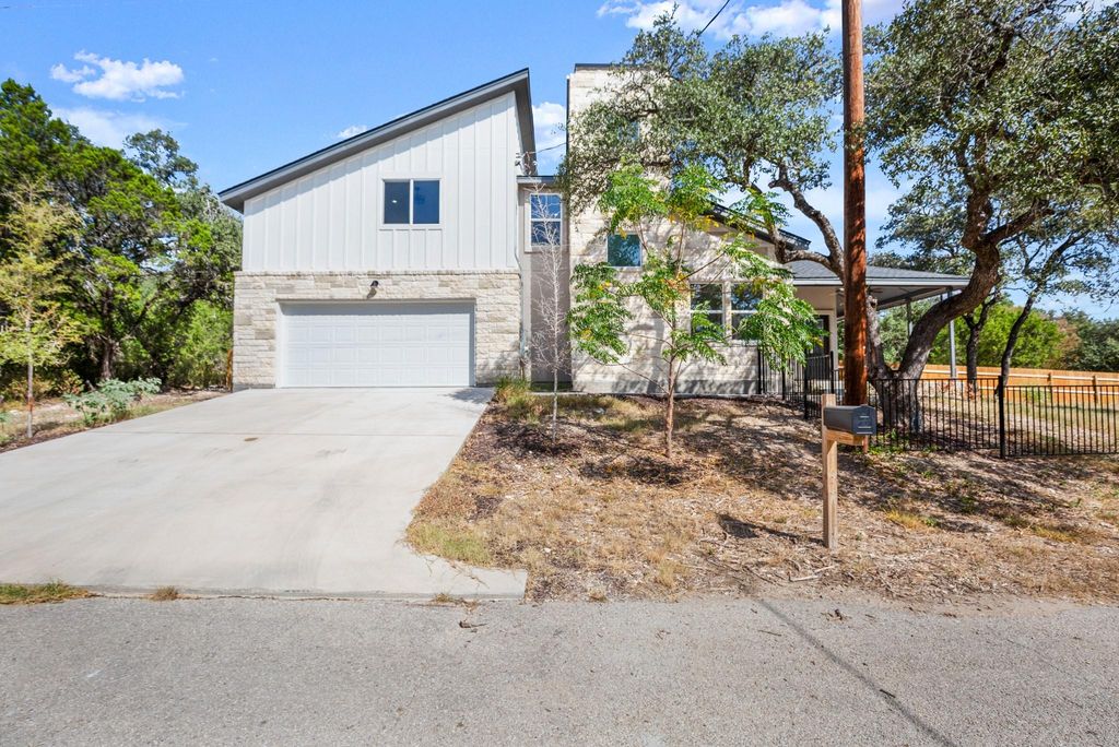 18208 Gregg Bluff RD, Jonestown, TX 78645