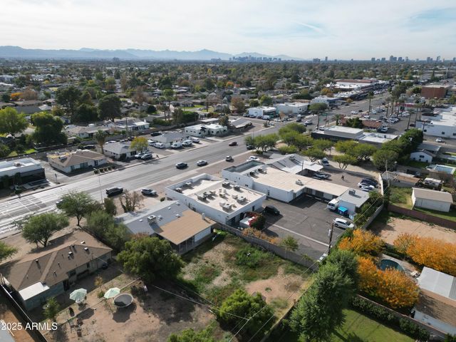3834 E INDIAN SCHOOL Road, Phoenix, AZ 85018