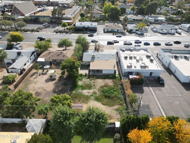 3834 E INDIAN SCHOOL Road, Phoenix, AZ 85018