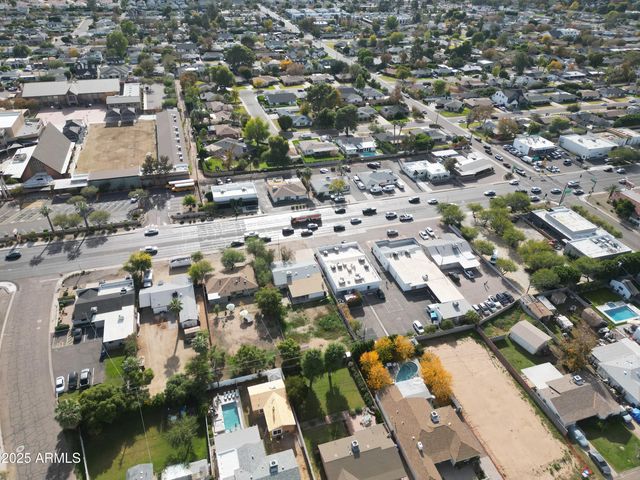 3834 E INDIAN SCHOOL Road, Phoenix, AZ 85018