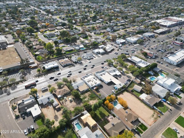3834 E INDIAN SCHOOL Road, Phoenix, AZ 85018