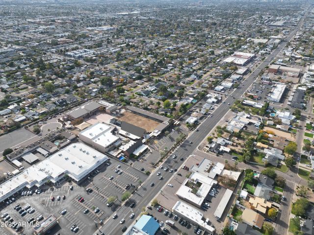 3834 E INDIAN SCHOOL Road, Phoenix, AZ 85018