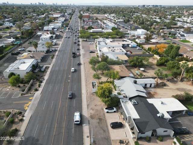 3834 E INDIAN SCHOOL Road, Phoenix, AZ 85018