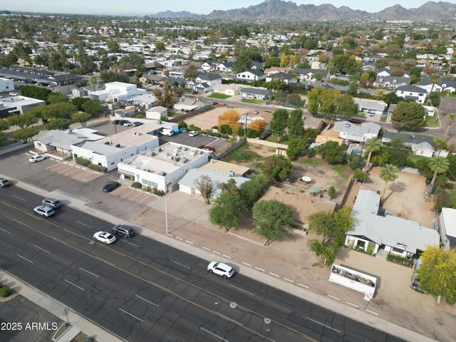 3834 E INDIAN SCHOOL Road, Phoenix, AZ 85018