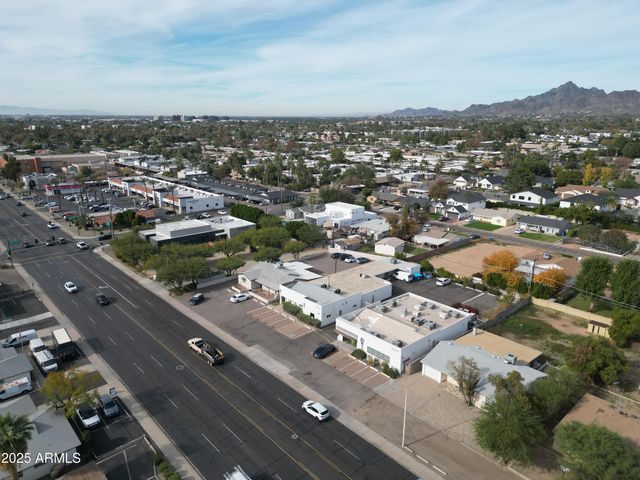 3834 E INDIAN SCHOOL Road, Phoenix, AZ 85018