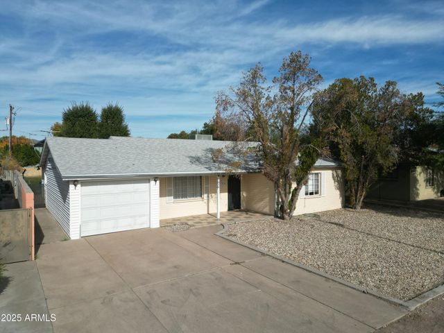 3834 E INDIAN SCHOOL Road, Phoenix, AZ 85018