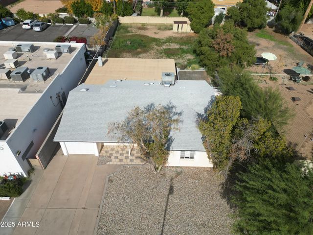 3834 E INDIAN SCHOOL Road, Phoenix, AZ 85018