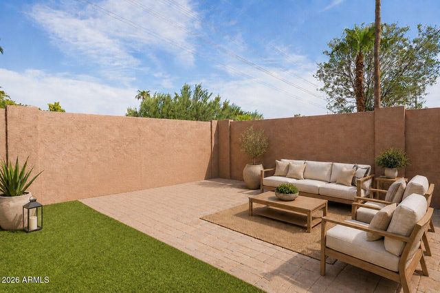 16023 S 40th Way, Phoenix, AZ 85048