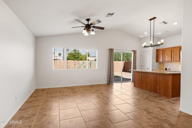 16023 S 40th Way, Phoenix, AZ 85048
