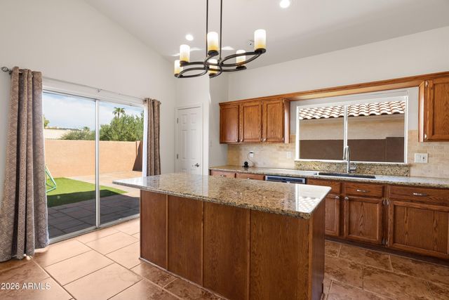 16023 S 40th Way, Phoenix, AZ 85048