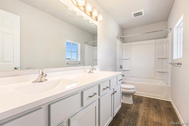 1216 Lockes Street, Howell, MI 48843