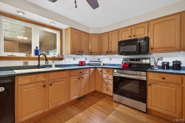 302 Bacon Street, Geddes, NY 13209