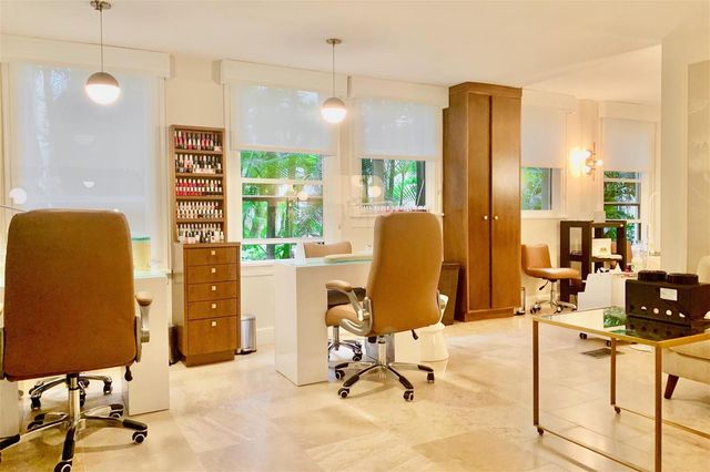 235 Sunrise Avenue 2217, Palm Beach, FL 33480