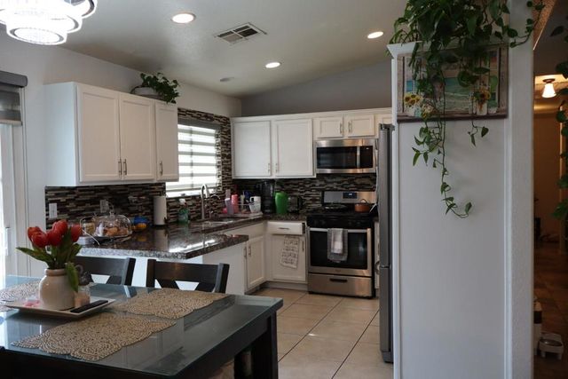 15467 Avenue Atezada, Desert Hot Springs, CA 92240