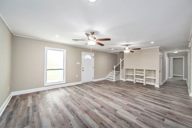 206 Leger St, Montegut, LA 70377