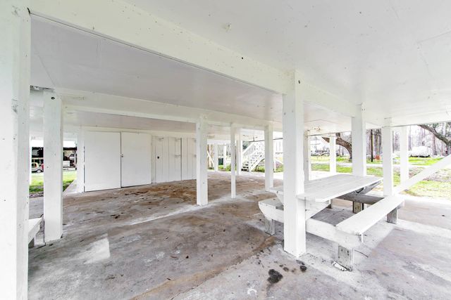 206 Leger St, Montegut, LA 70377