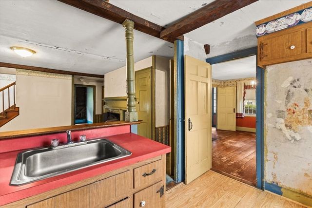 55 Emory St, Brockton, MA 02301