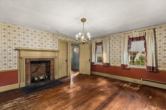 55 Emory St, Brockton, MA 02301