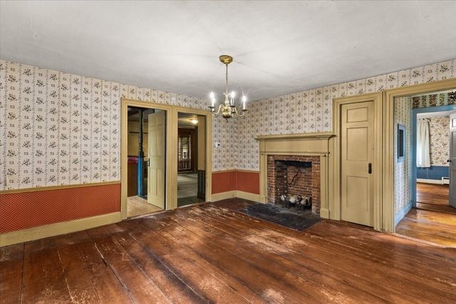 55 Emory St, Brockton, MA 02301