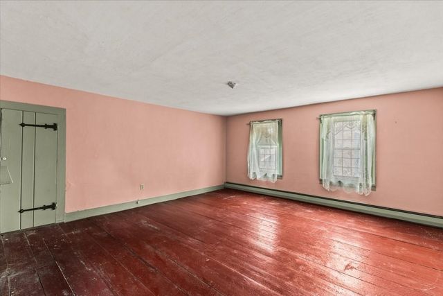 55 Emory St, Brockton, MA 02301