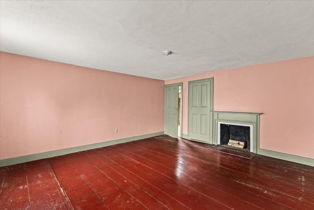 55 Emory St, Brockton, MA 02301
