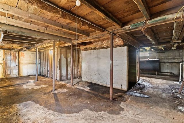 55 Emory St, Brockton, MA 02301