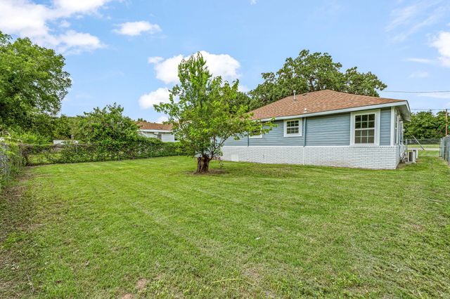 690 S Fifth Avenue, Stephenville, TX 76401