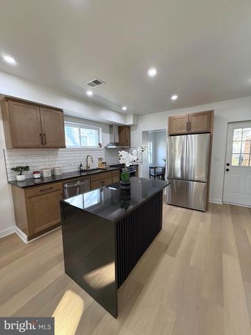 1416 KEARNY ST NE, Washington, DC 20017