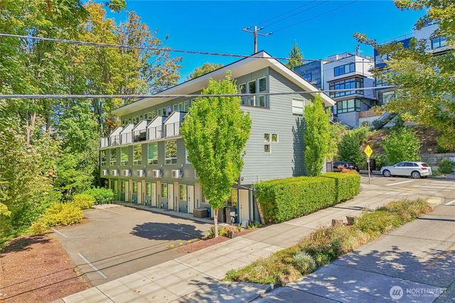 3857 21st Avenue SW, Seattle, WA 98106