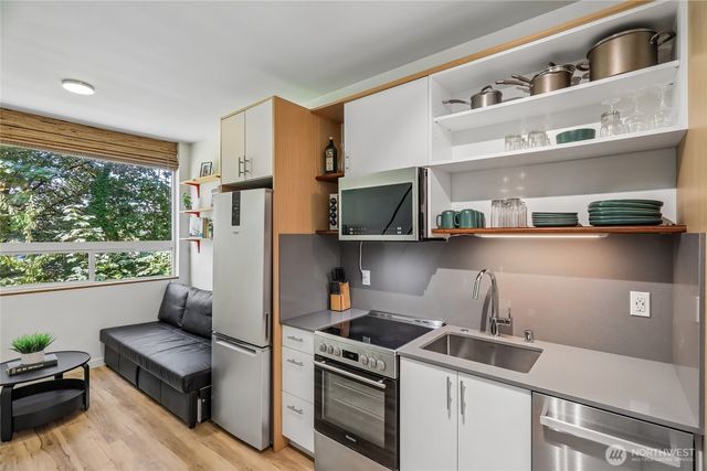 3857 21st Avenue SW, Seattle, WA 98106