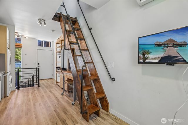 3857 21st Avenue SW, Seattle, WA 98106